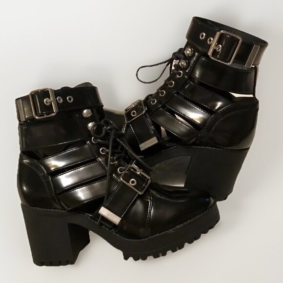 Nasty Gal Boots Women 6M Cut-Out of Luck Shoes Black Patent Straps Platform - Picture 2 of 6